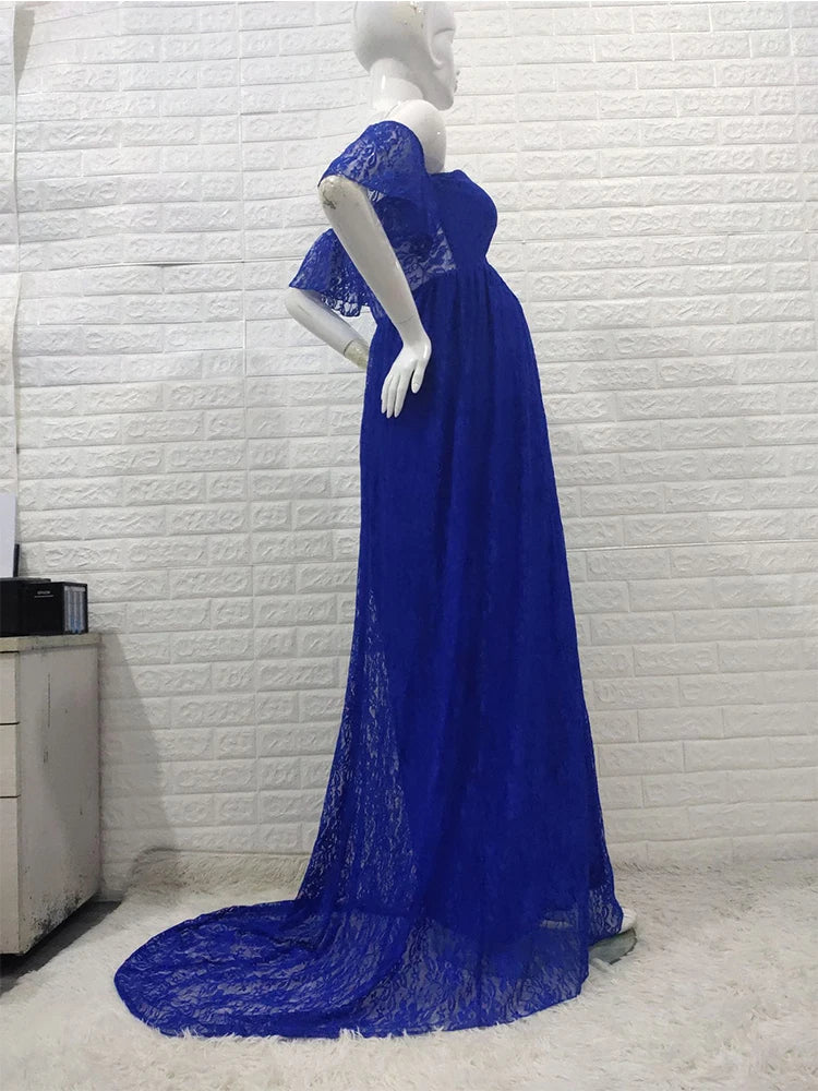 Perfekt für Fotoshootings, Hochzeiten oder besondere Anlässe – dieses elegante schulterfreie Spitzenkleid verwandelt dich in die strahlende Mama, die du bist!
