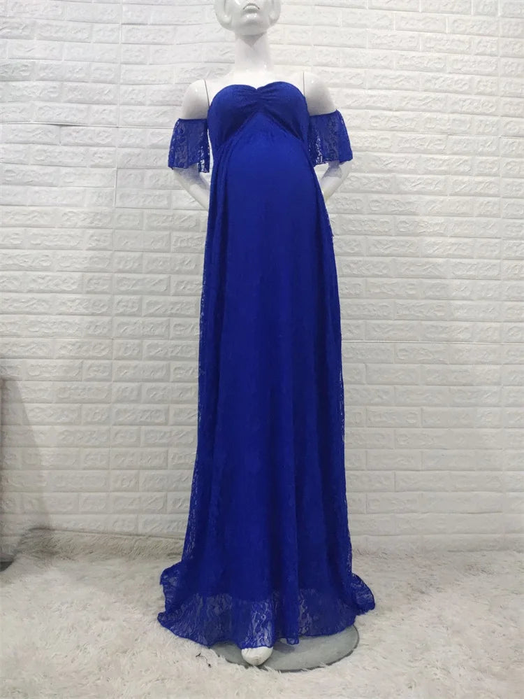 Perfekt für Fotoshootings, Hochzeiten oder besondere Anlässe – dieses elegante schulterfreie Spitzenkleid verwandelt dich in die strahlende Mama, die du bist!