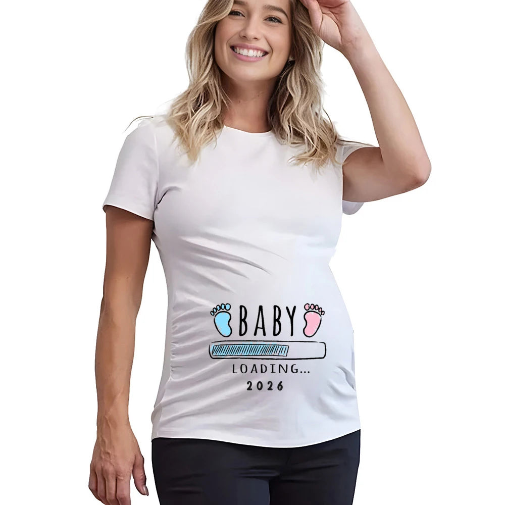🤰 „Baby Loading 2026“ – Lustiges Umstands-T-Shirt für Mamas