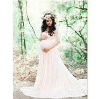 Perfekt für Fotoshootings, Hochzeiten oder besondere Anlässe – dieses elegante schulterfreie Spitzenkleid verwandelt dich in die strahlende Mama, die du bist!