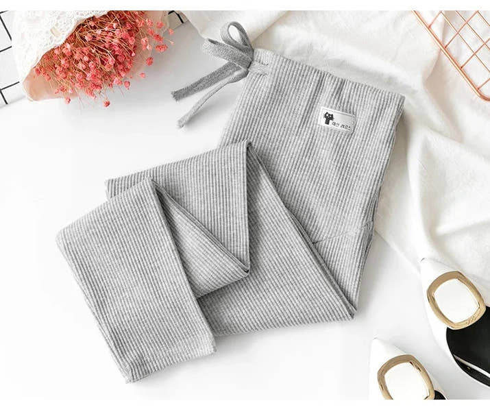 ✨ Schwangerschafts-Leggings – Dünn, weich & anpassbar an den Babybauch