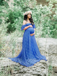 Perfekt für Fotoshootings, Hochzeiten oder besondere Anlässe – dieses elegante schulterfreie Spitzenkleid verwandelt dich in die strahlende Mama, die du bist!