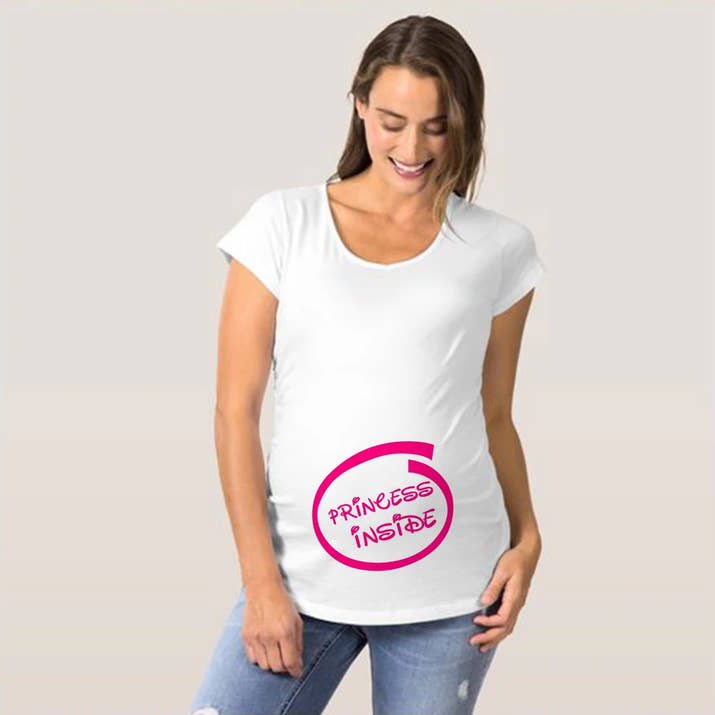 🤰 Beliebtes Umstands-T-Shirt – Lustiger Print für trendige Mamas