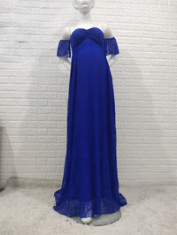 Perfekt für Fotoshootings, Hochzeiten oder besondere Anlässe – dieses elegante schulterfreie Spitzenkleid verwandelt dich in die strahlende Mama, die du bist!